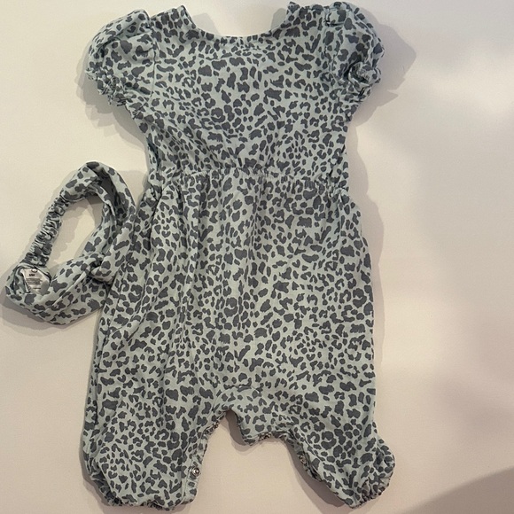 Jessica Simpson Light Blue & Gray Leopard Print Bodysuit with Headband - Picture 4 of 4
